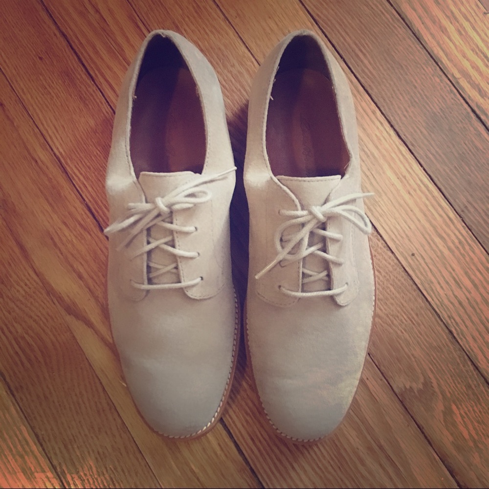 🆕Eddie Bauer Women’s Tan Suede Oxfords 9M
